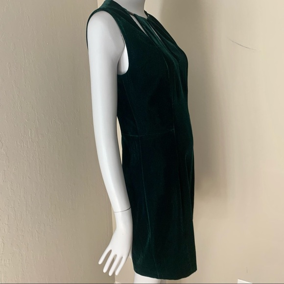 ELIE TAHARI Velvet Green Sleeveless Sheath Dress Cut Out Cocktail Party Size 0 - Picture 11 of 16